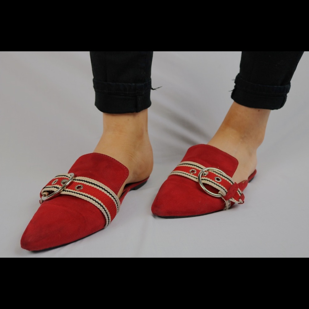 Boohoo Buckle Detail Pointed Flat Mule